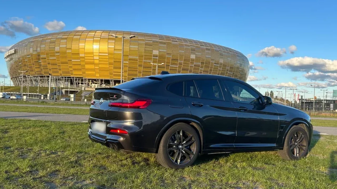 BMW-X4M-COMPETITION-5_resize.webp