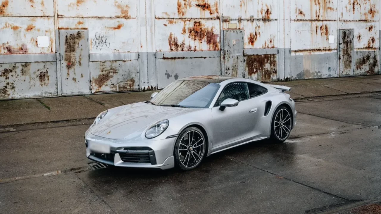 porsche-911-turbo-an-1_resize.webp